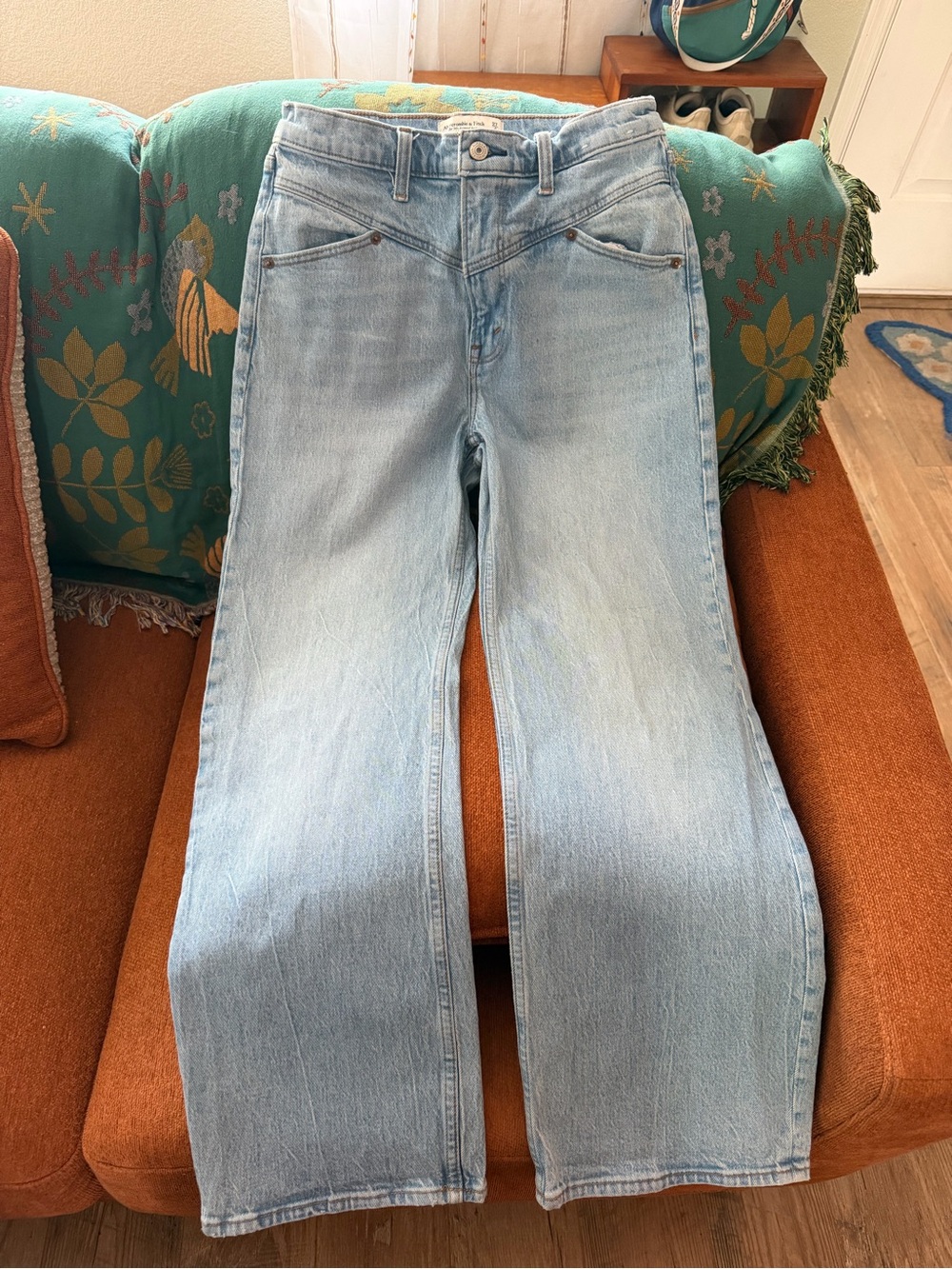 Abercrombie & Fitch 90s Relaxed Jean High Rise